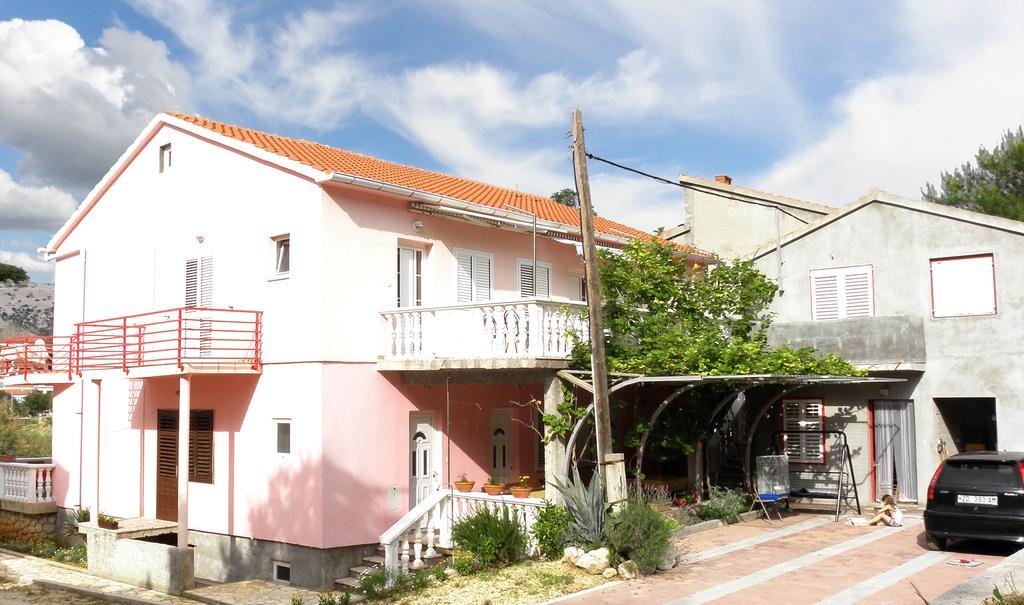 Rija * Pag Town