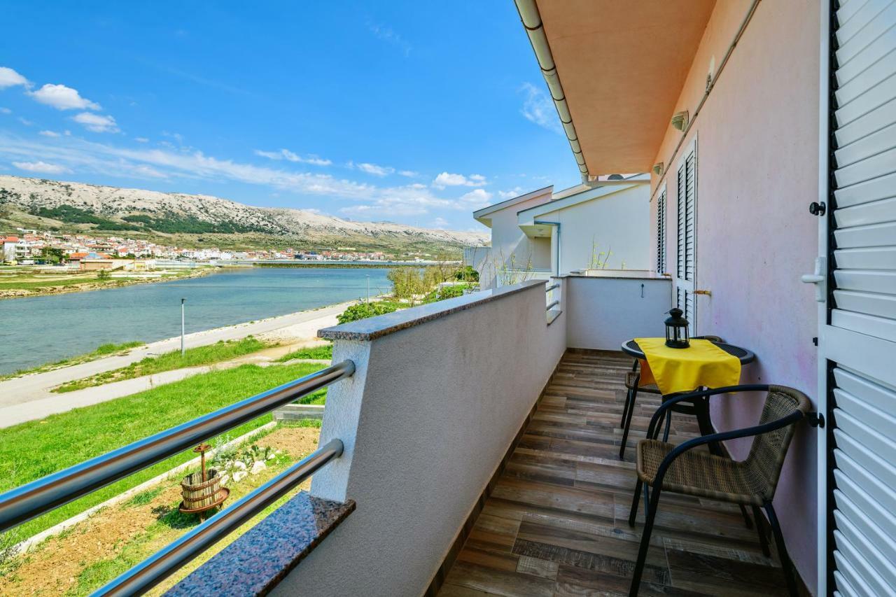 Apartment Rija Pag Town